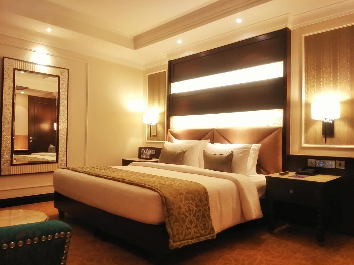 מלון Ramada Plaza צ'נאי מראה חיצוני תמונה